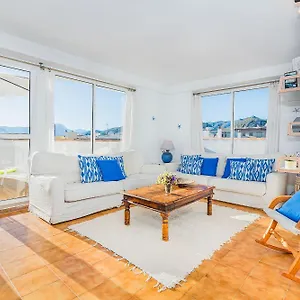 Penthouse Bressol Maria Apartment